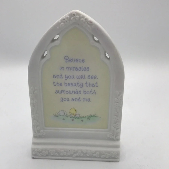Precious Moments “I Believe in Miracles” 1999 collectible plaque - Picture 2 of 4